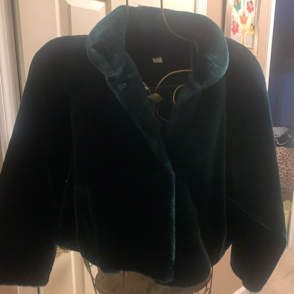 Beautiful Dark Emerald Green Faux Sheared Fur Swing Jacket - Picture 4 of 8